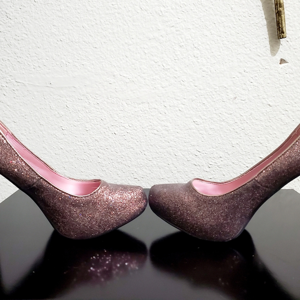 Party š„³ Heels - Picture 5 of 6